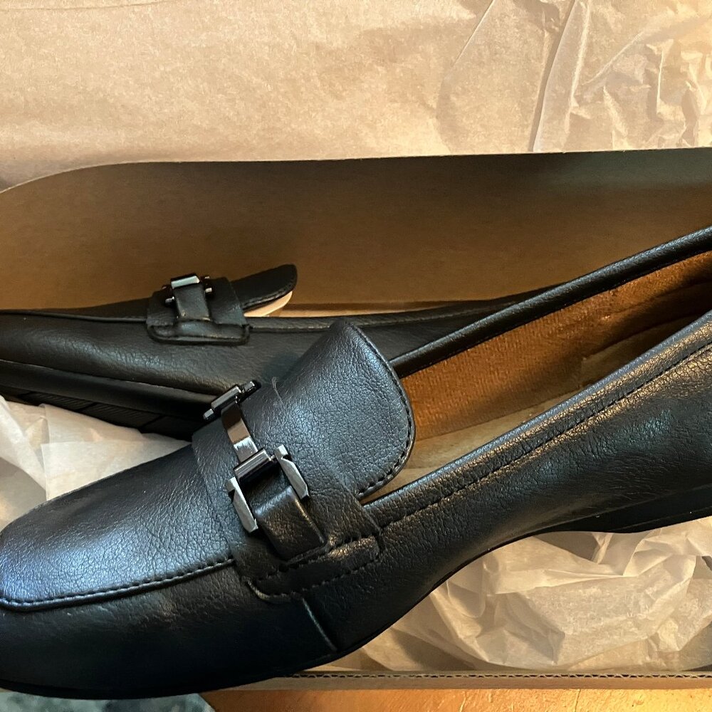 Eurosoft Kellsie Loafer Women's 9 Black